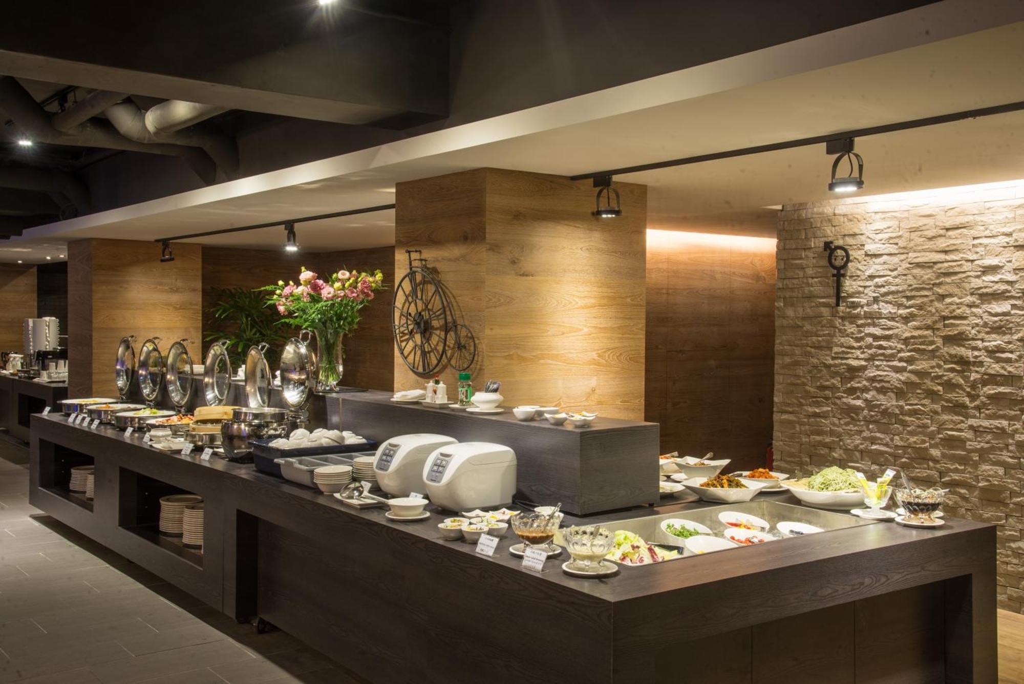 Simple + Hotel Đài Bắc Ngoại thất bức ảnh