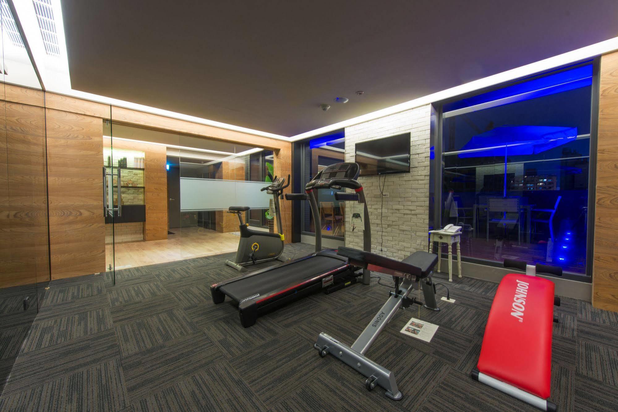 Simple + Hotel Đài Bắc Ngoại thất bức ảnh